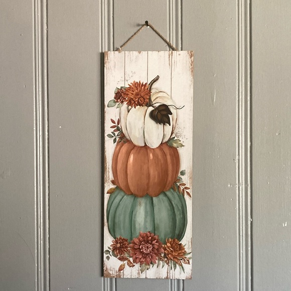 NWT- 24” Vertical- Stacked Pumpkins Floral Wooden Fall Decor Sign w/ Metal Leaf - Picture 1 of 17
